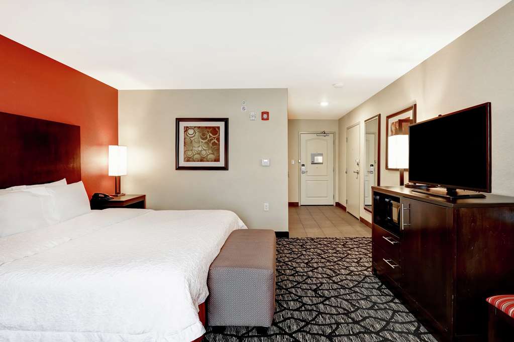 Фото Hampton Inn by Hilton Chilliwack