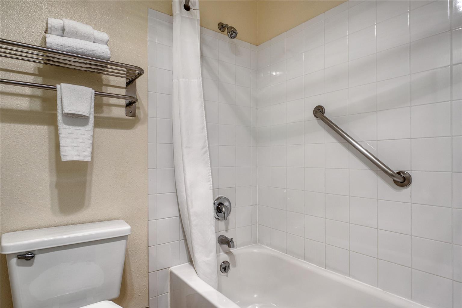 Фото Best Western Alderwood