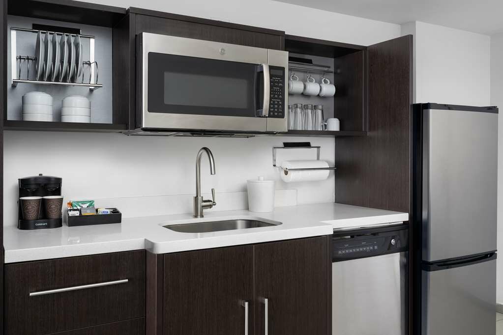 Фото Home2 Suites by Hilton Miramar Ft Lauderdale