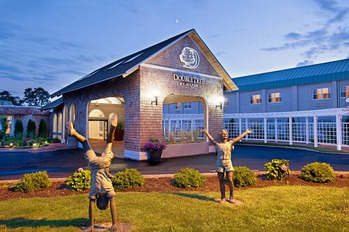 Гостиница Doubletree by Hilton Cape Cod - Hyannis в Гианнисе