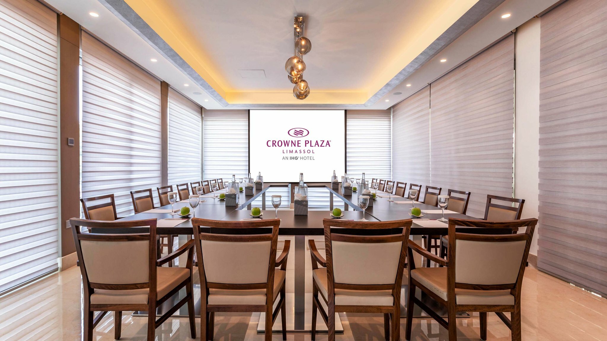 Фото Crowne Plaza