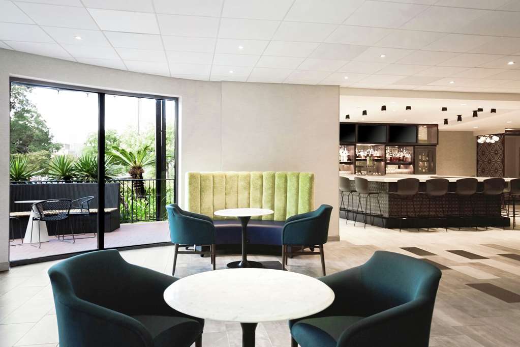 Фото DoubleTree by Hilton Austin - University Area