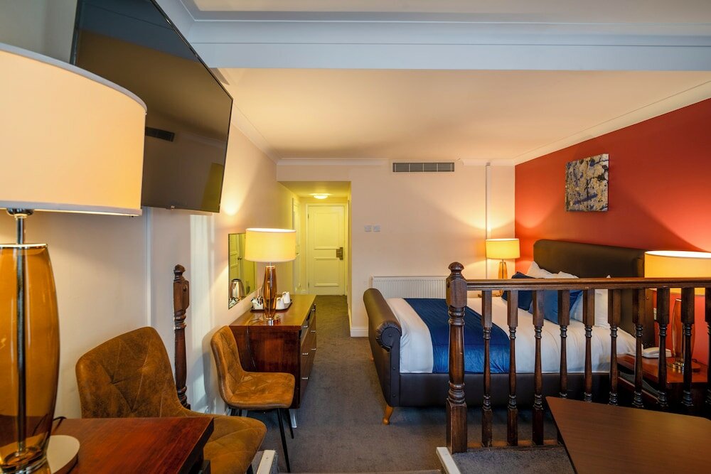 Фото Britannia Sachas Hotel