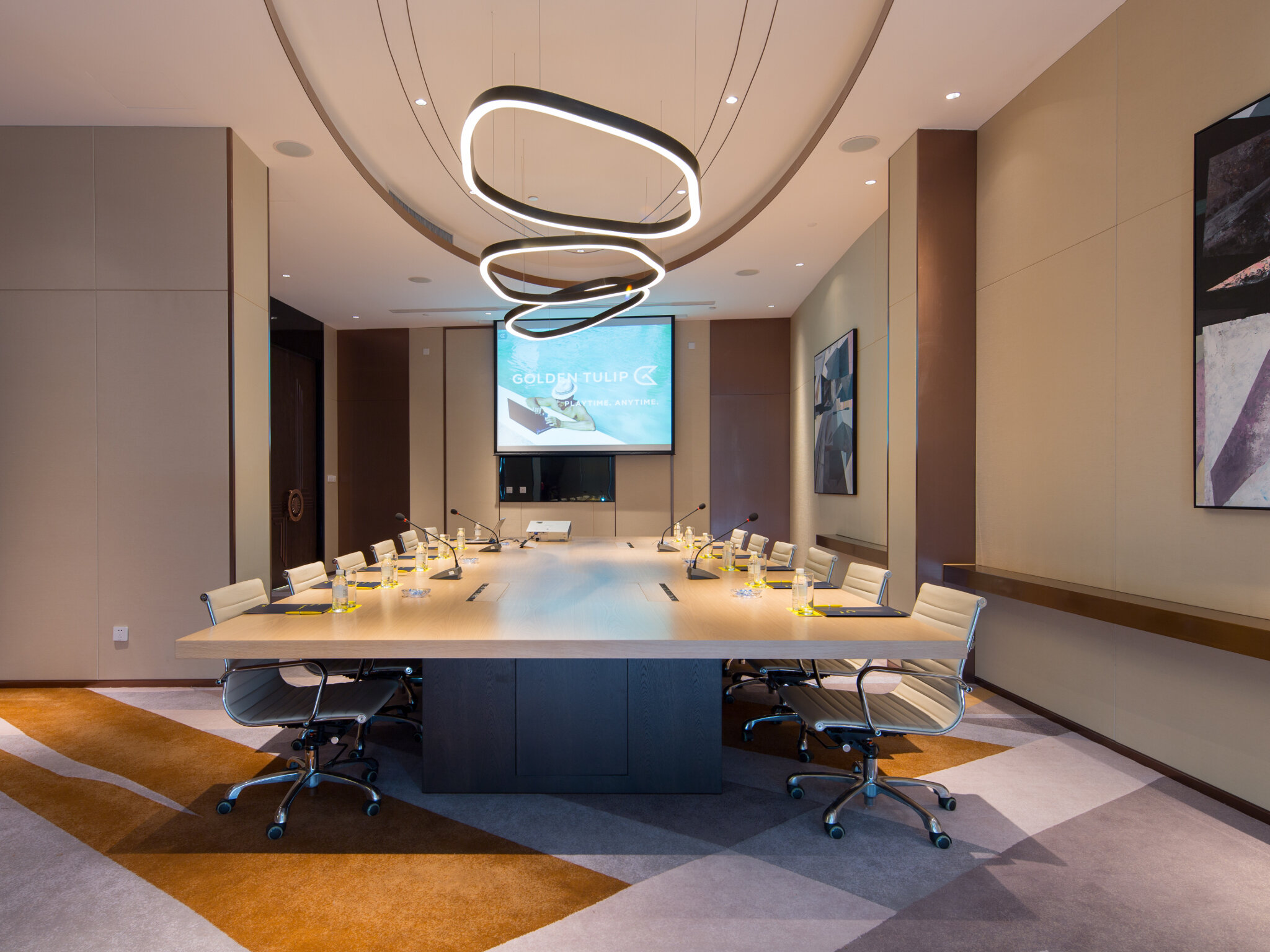 Фото Golden Tulip Shanghai Rainbow