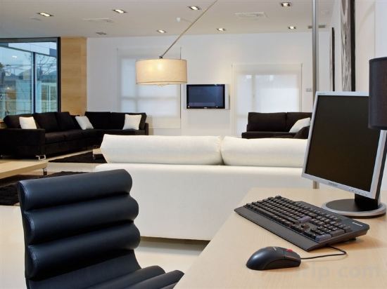 Фото Hotel Zentral Ave