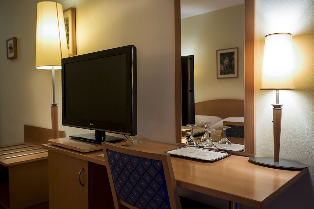 Фото Corvin Hotel Budapest - Sissi wing