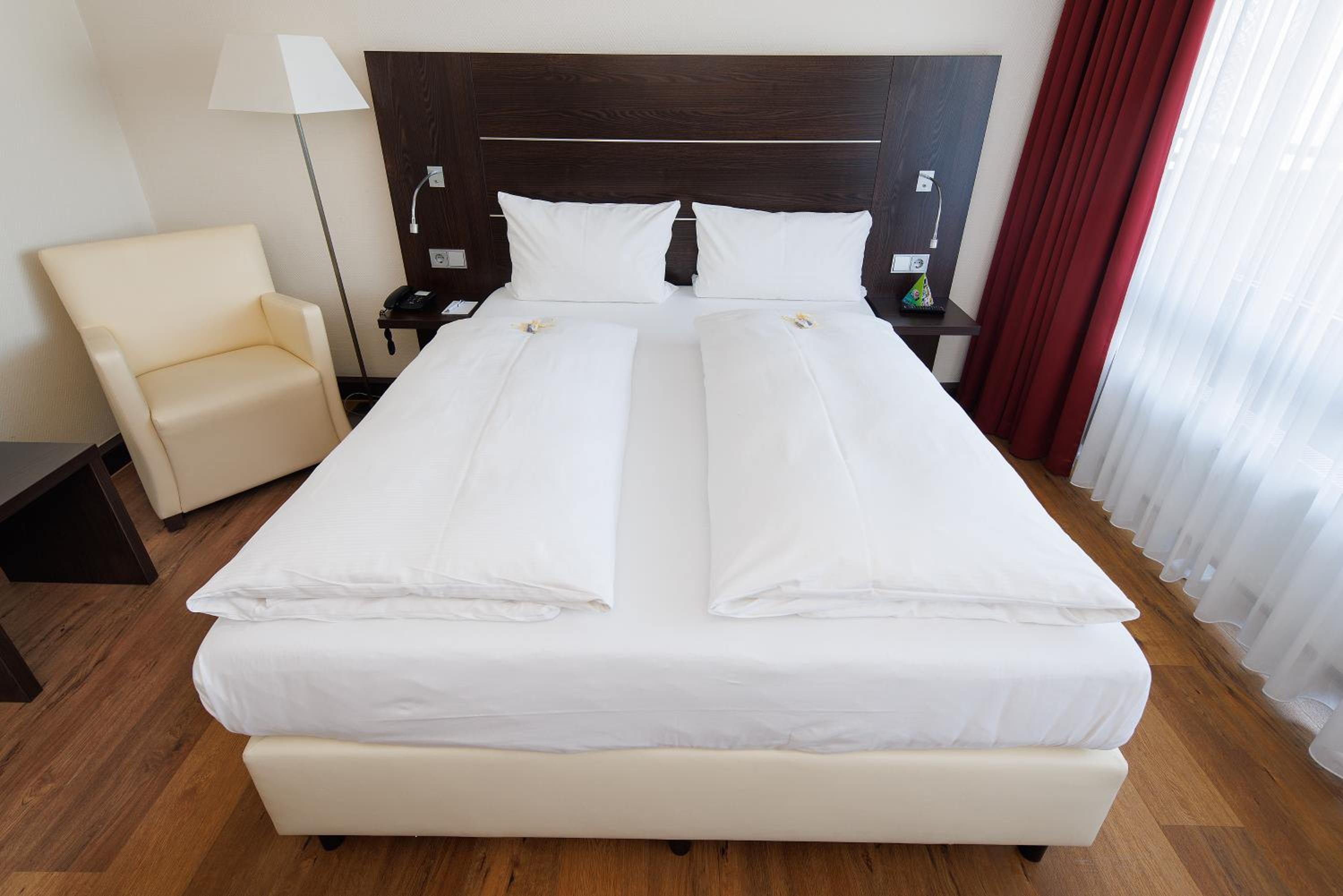 Фото Hotel Rheingarten Duisburg