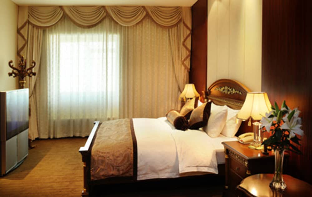 Фото Sovereign Hotel KunShan
