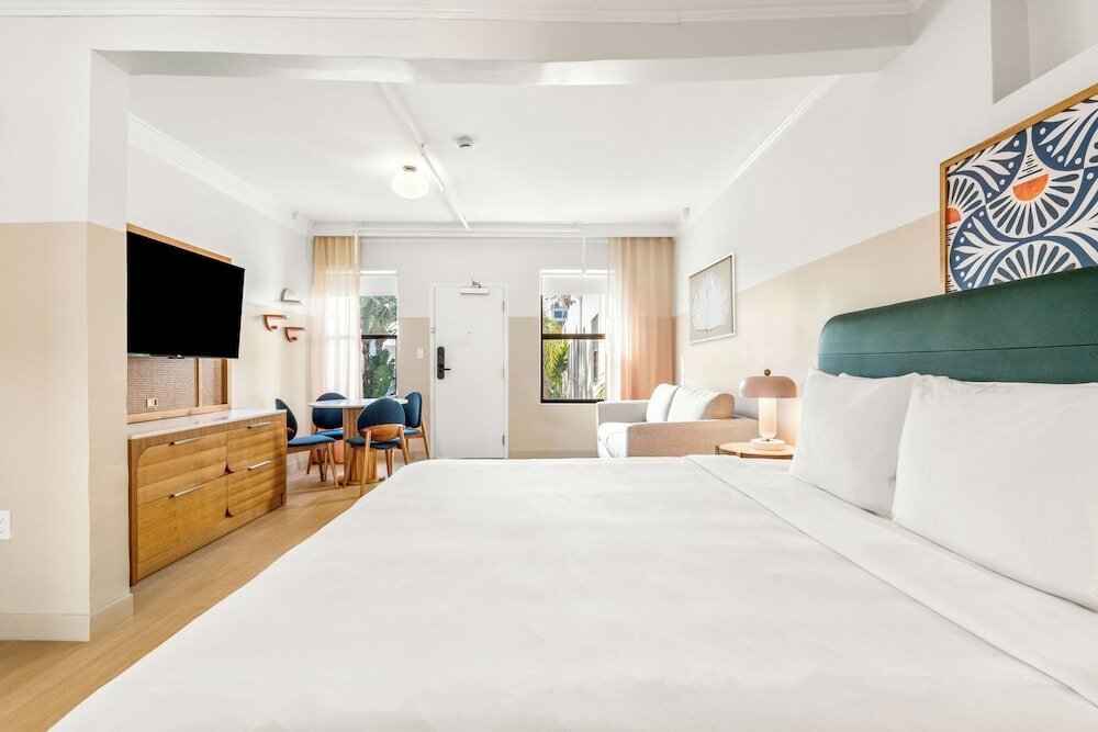 Фото South Beach Plaza Hotel