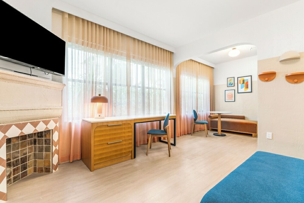 Фото South Beach Plaza Hotel