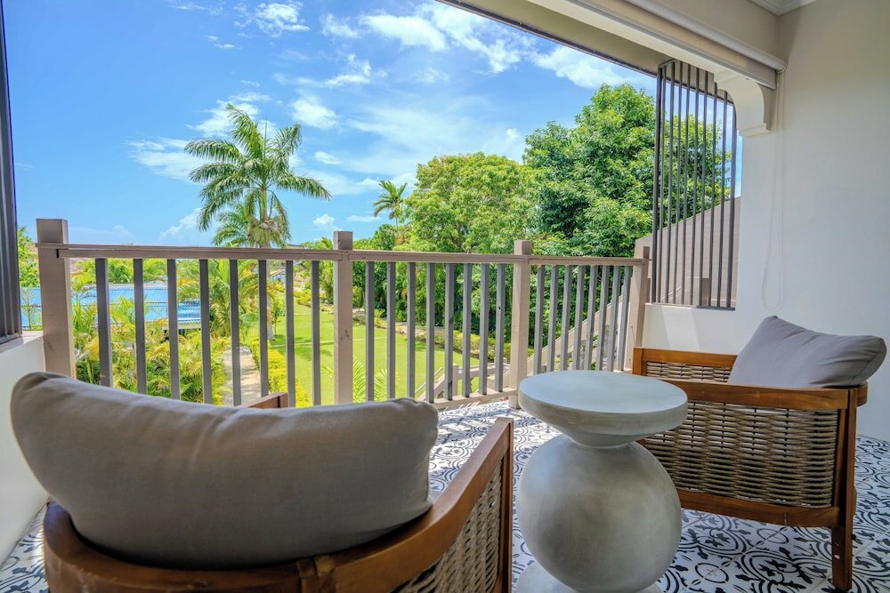 Фото Travellers Beach Resort