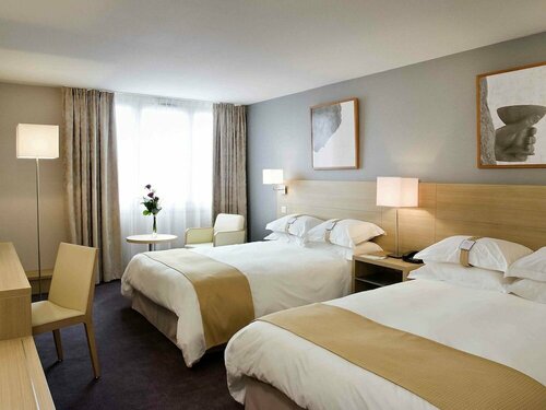 Гостиница Mercure Paris Velizy в Версале