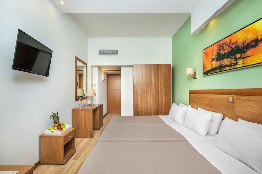 Фото Pefka Hotel