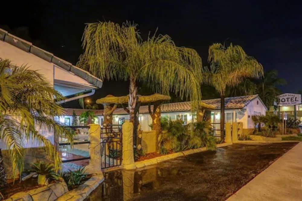Фото Green Seas Motel
