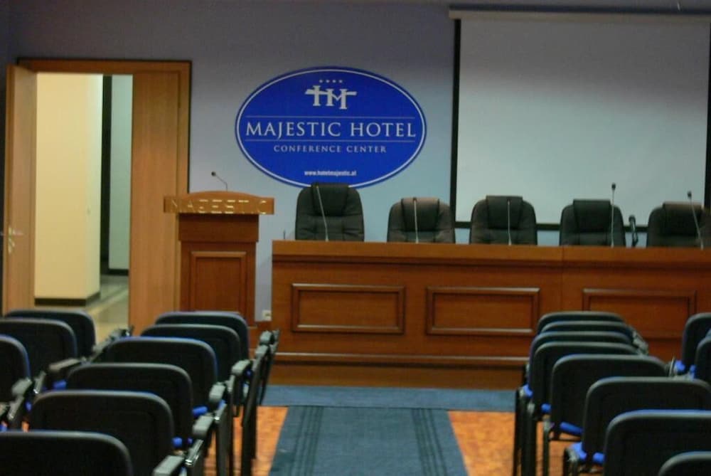 Фото Hotel Majestic