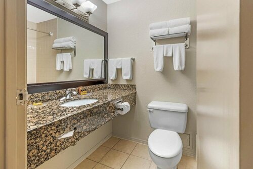 Внешний вид отеля Best Western Plus Pembina Inn & Suites в Виннипеге, фото 5