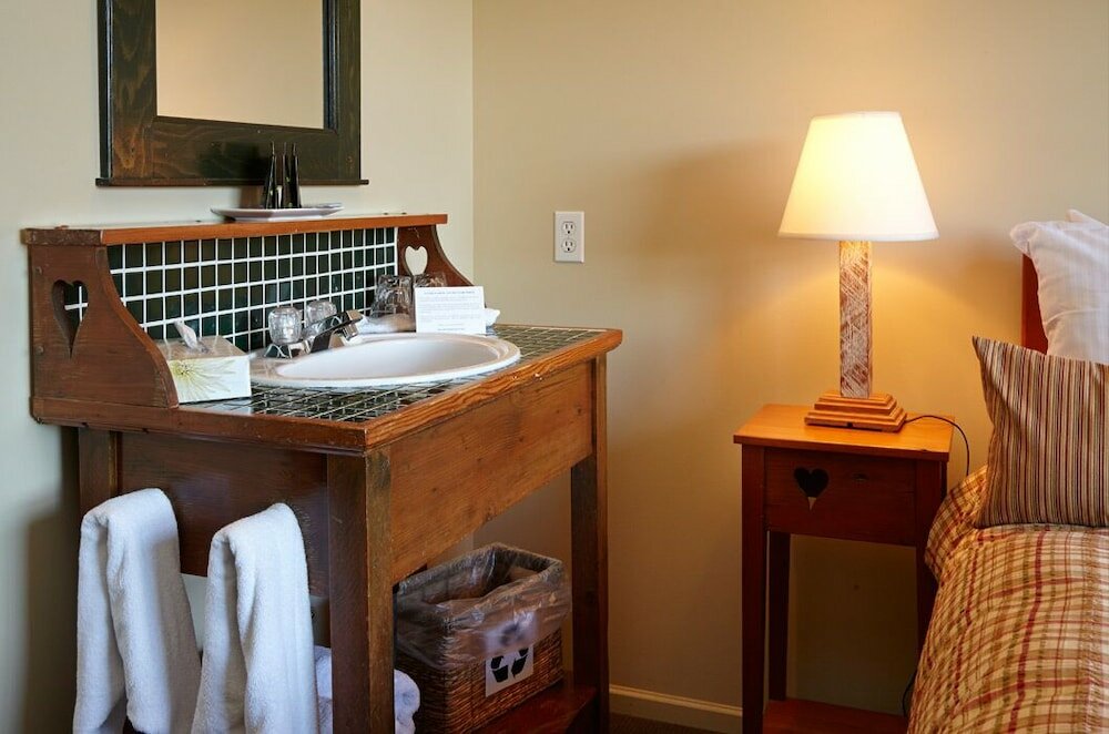 Фото Middle Beach Lodge