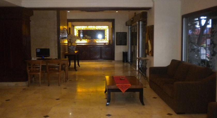 Фото Urbanview Hotel Taman Suci Denpasar Bali