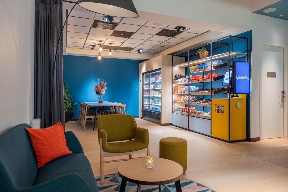 Фото Hampton by Hilton Utrecht Central Station