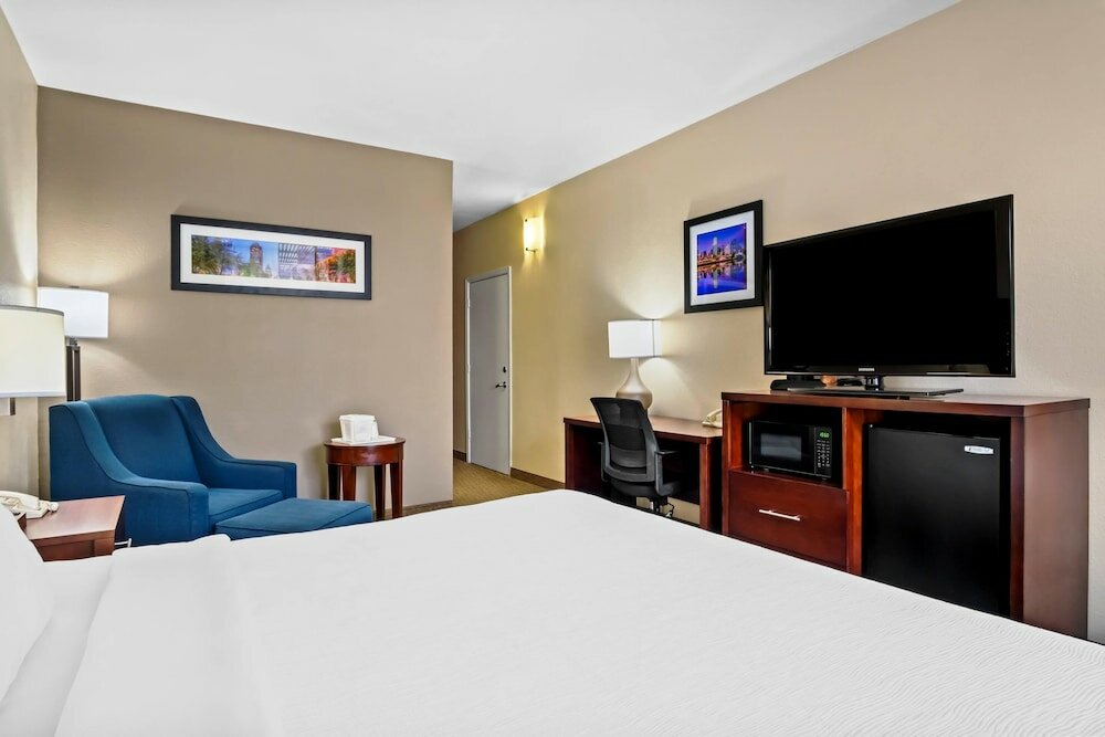 Фото Comfort Suites Las Colinas Center