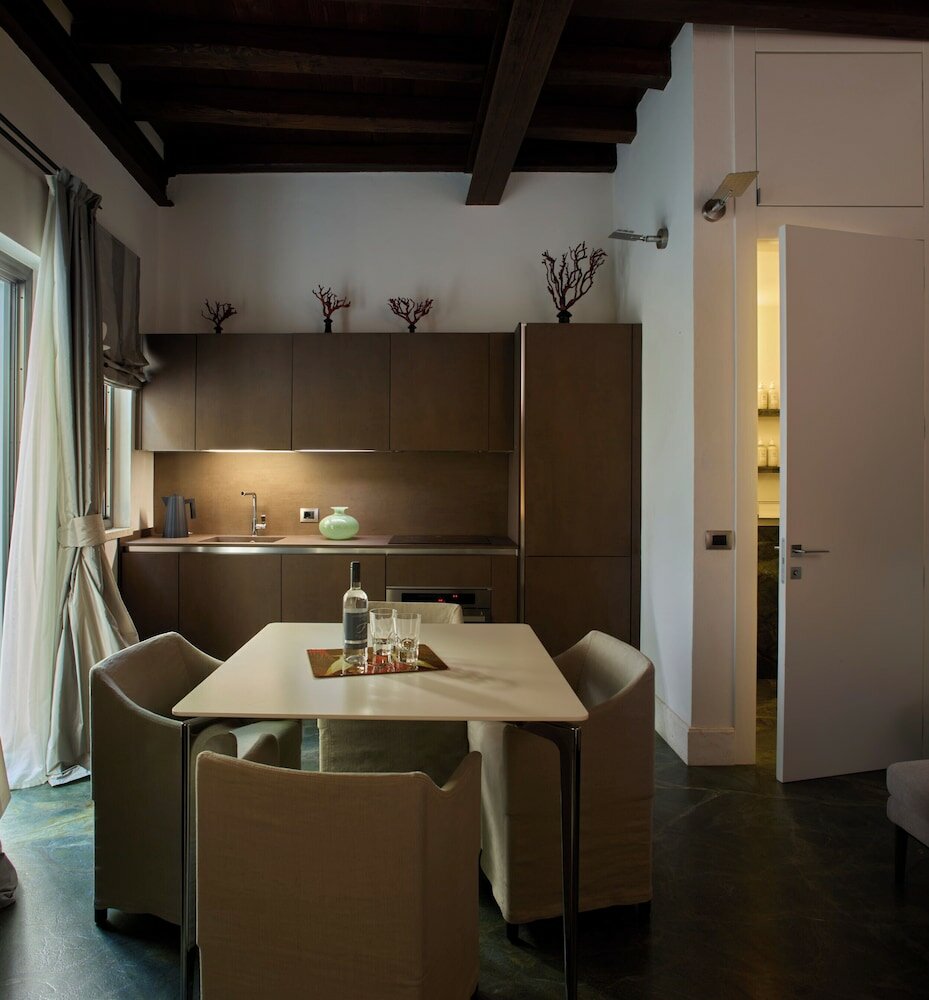 Фото Palazzo delle Pietre Luxury Apartments