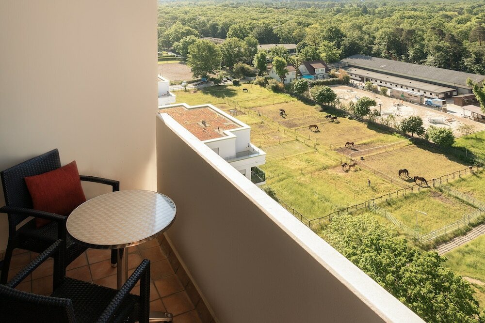 Фото Crowne Plaza Frankfurt Congress Hotel, an Ihg Hotel