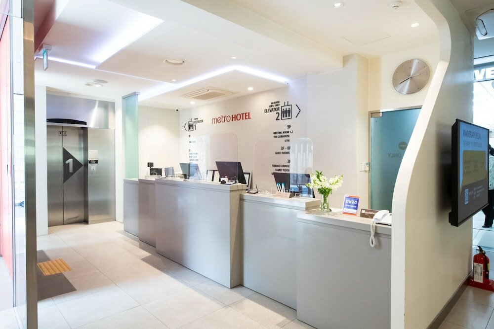 Фото Metro Hotel