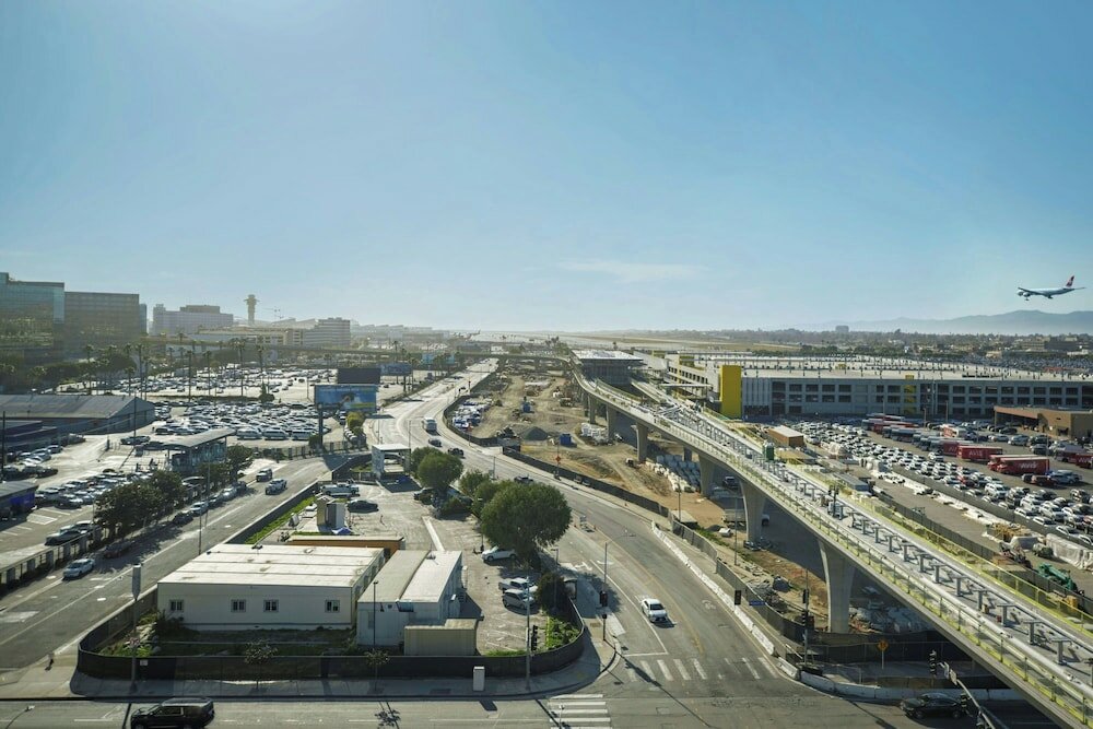 Фото Renaissance Los Angeles Airport Hotel