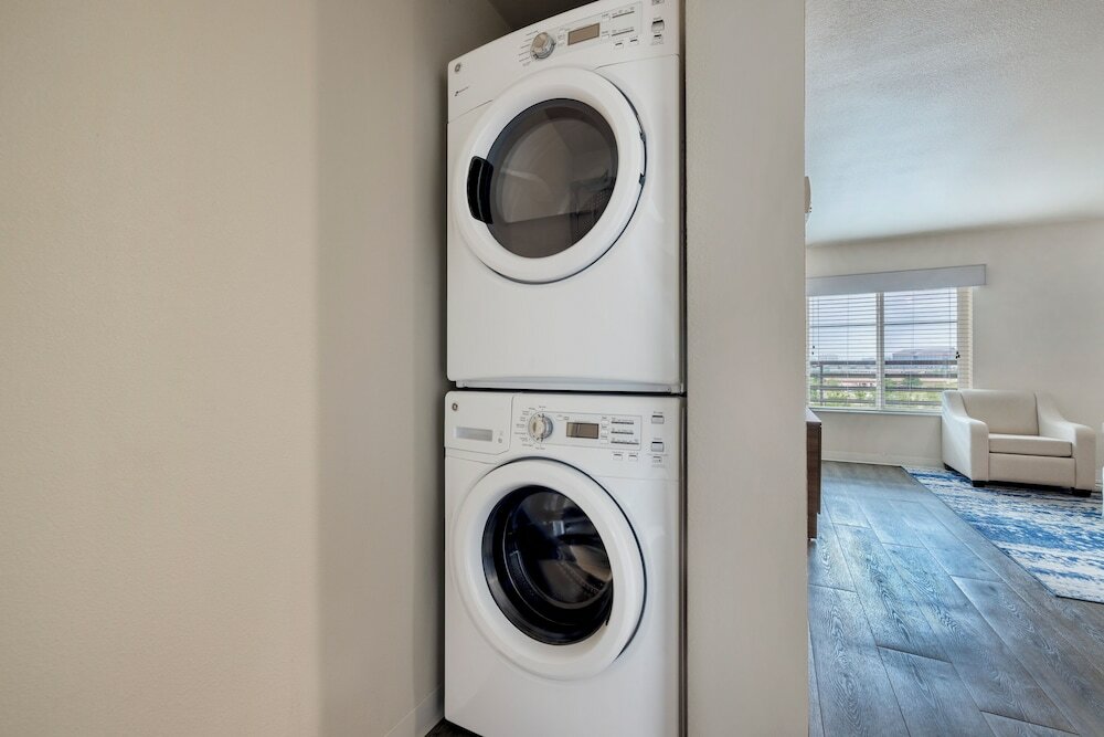 Фото WaterWalk Hotel Dallas-Las Colinas