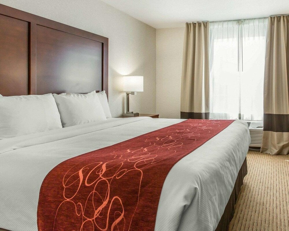 Фото Comfort Suites Downtown Sacramento