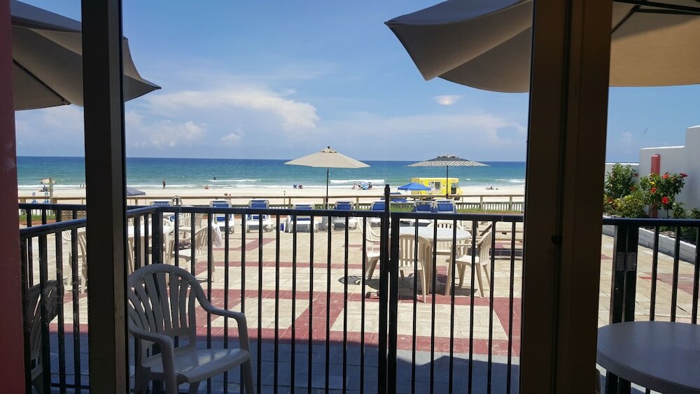 Фото Cove Motel Oceanfront