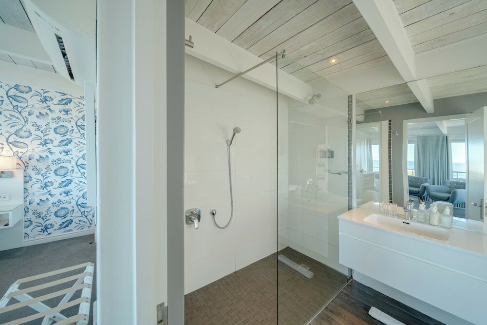 Фото One Marine Drive Boutique Hotel