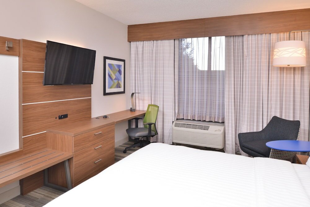 Фото Holiday Inn Express Hotel & Suites Indianapolis Dtn-Conv Ctr, an Ihg Hotel
