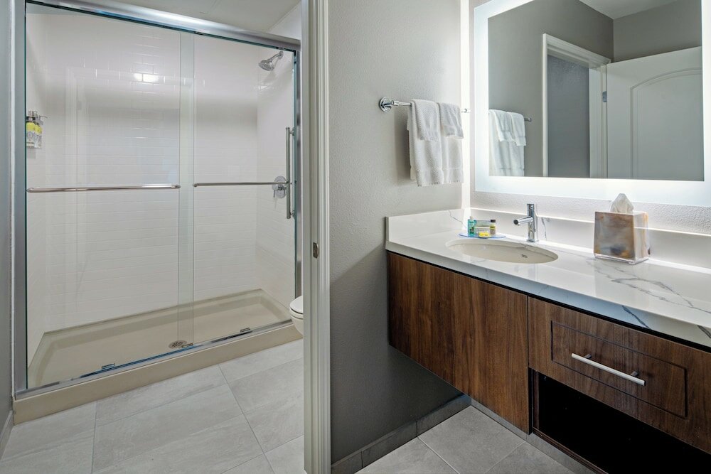 Фото Staybridge Suites Long Beach Airport, an Ihg Hotel