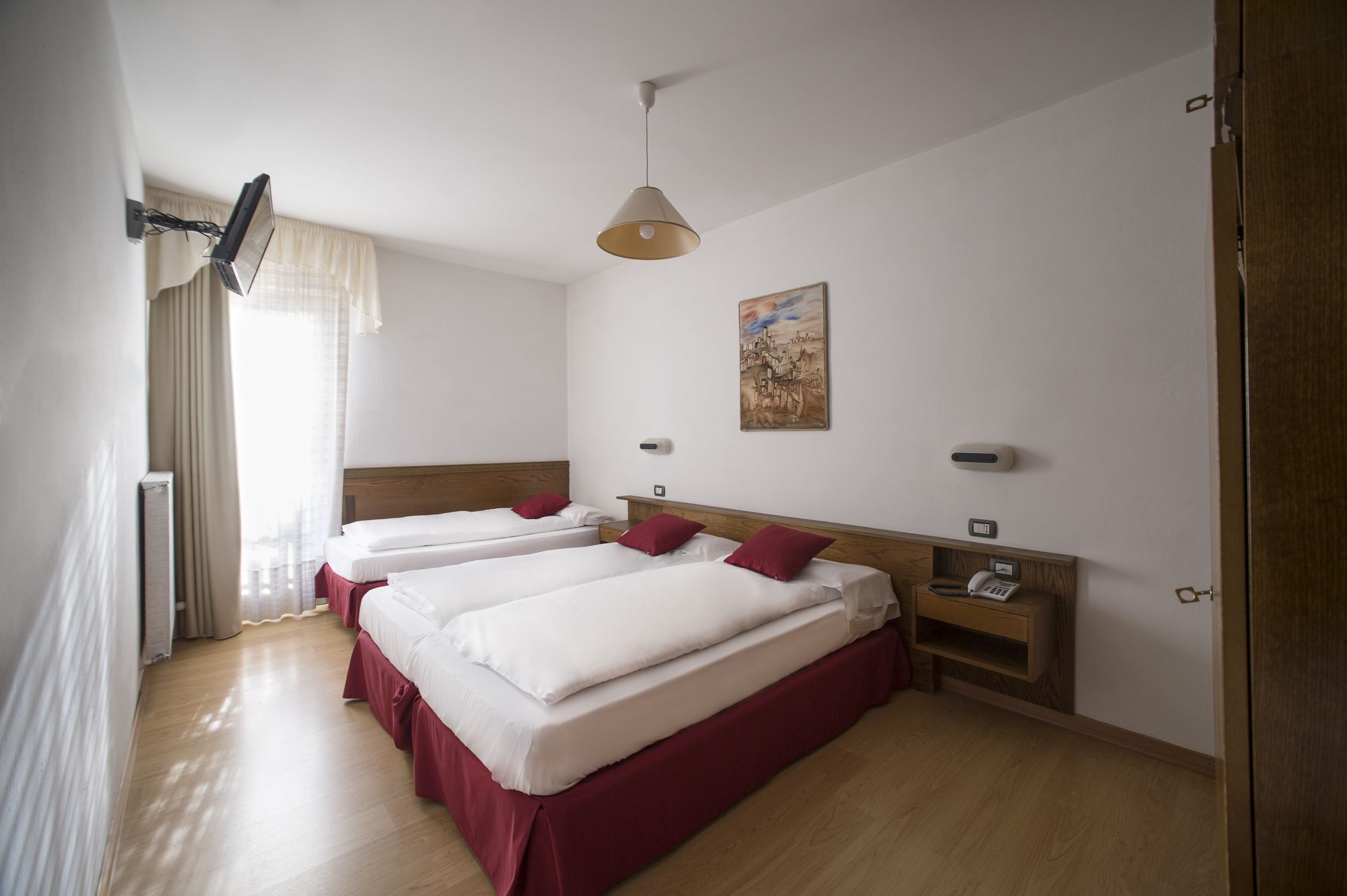 Фото Casteluce Hotel Funivie Pinzolo