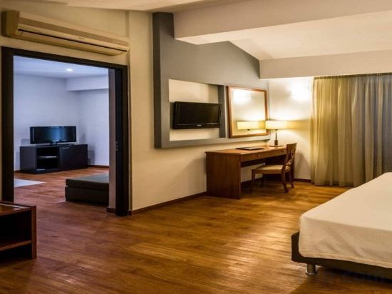Фото Mediterranean Beach Resort