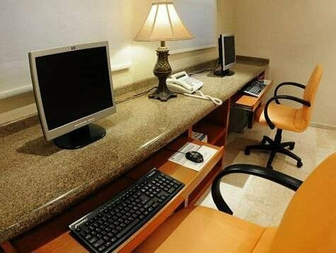 Гостиница Suites Obelisk в Мехико