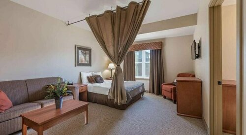Гостиница Clarion Hotel & Suites в Уиллистоне