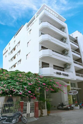 Azura Gold Hotel & Apartment