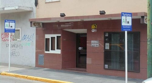 Гостиница Hotel Plaza Garay в Буэнос-Айресе