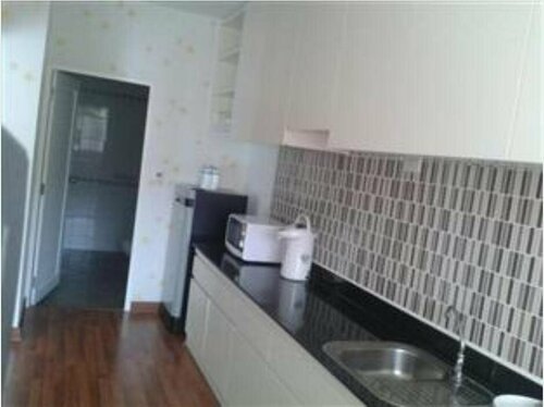 Апартаменты Pol&Pan Phanason Condo на Пхукете