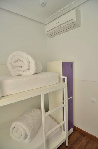 Хостел Far Home Atocha в Мадриде
