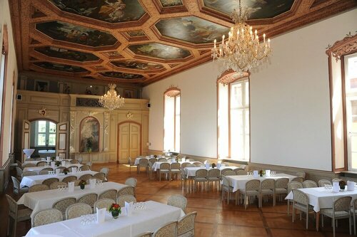 Гостиница Schlosshotel Kirchberg в Крайльсхайм