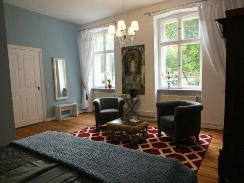 Гостиница Bed&Breakfast Wagner im Alten Pfarrhaus в Нойруппине