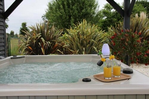 Гостиница La Catiniere в Ле-Мане