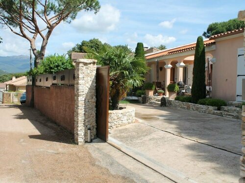 Гостиница Chez Virginie в Сартене