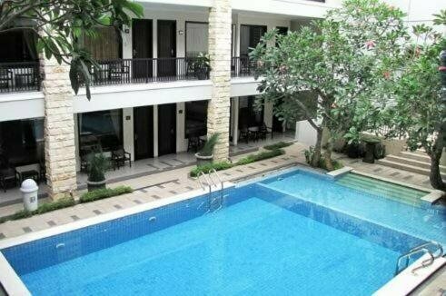 Гостиница Bintang Mulia Hotel в Джембере