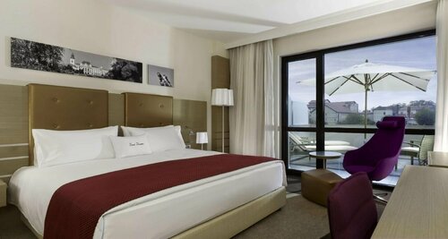 Гостиница DoubleTree by Hilton Oradea в Орадя