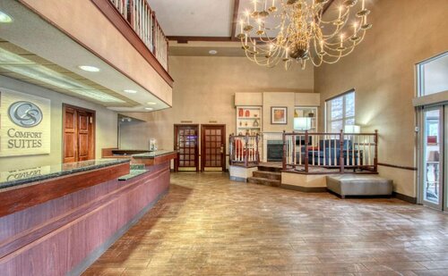 Гостиница Comfort Suites Madison West в Миддлтоне