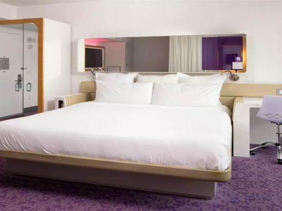 Фото Yotel New York Times Square